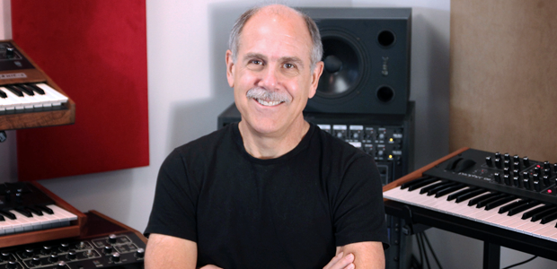 Dave Smith, le type qui a inventé le MIDI. Trop fort.